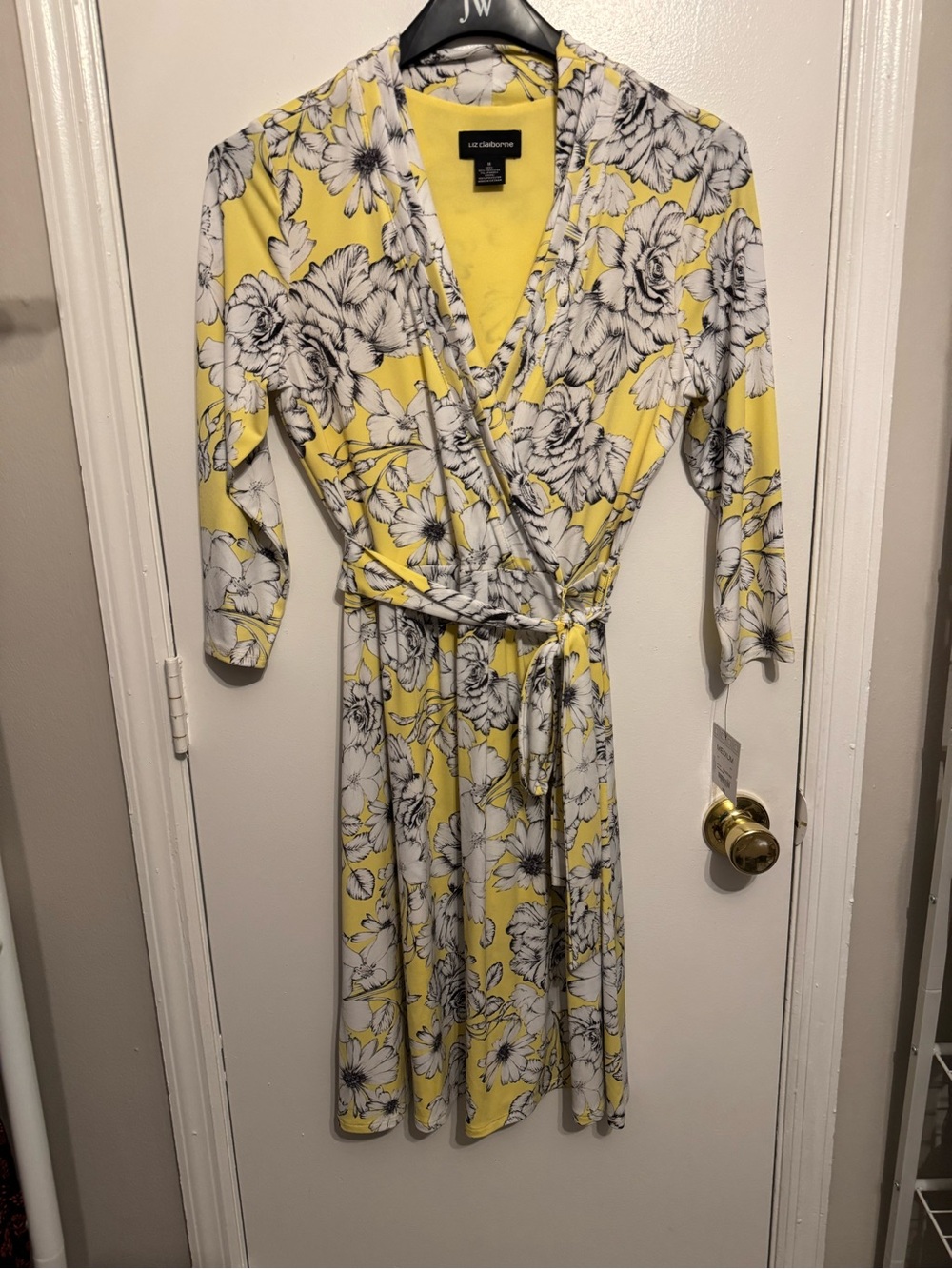Liz Claiborne yellow floral wrap Dress size medium